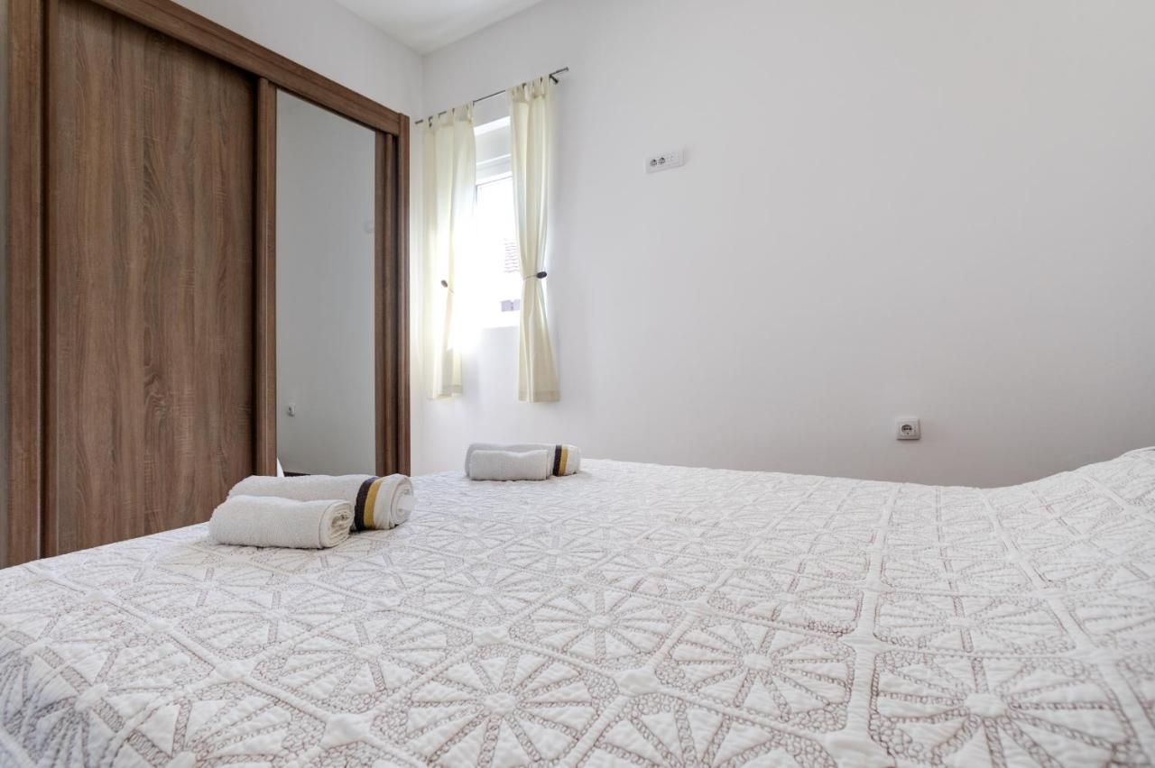 Apartments LungoMare Tivat Exterior foto